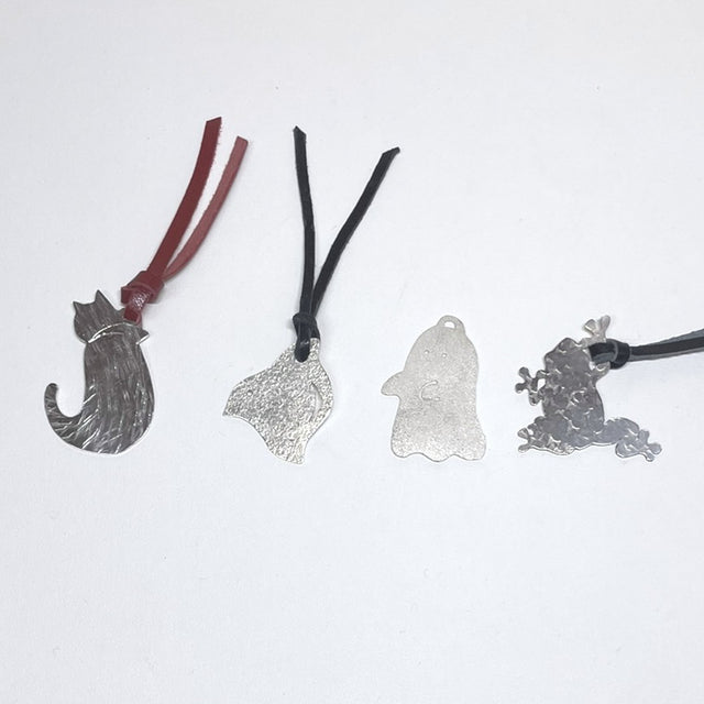 Pure silver bookmark animal?