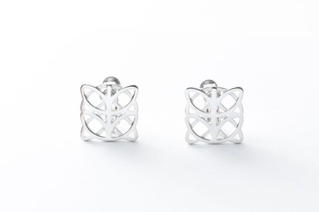 CHIKUEIDO jewelry イヤリング 「ファヤージュ【南天】」