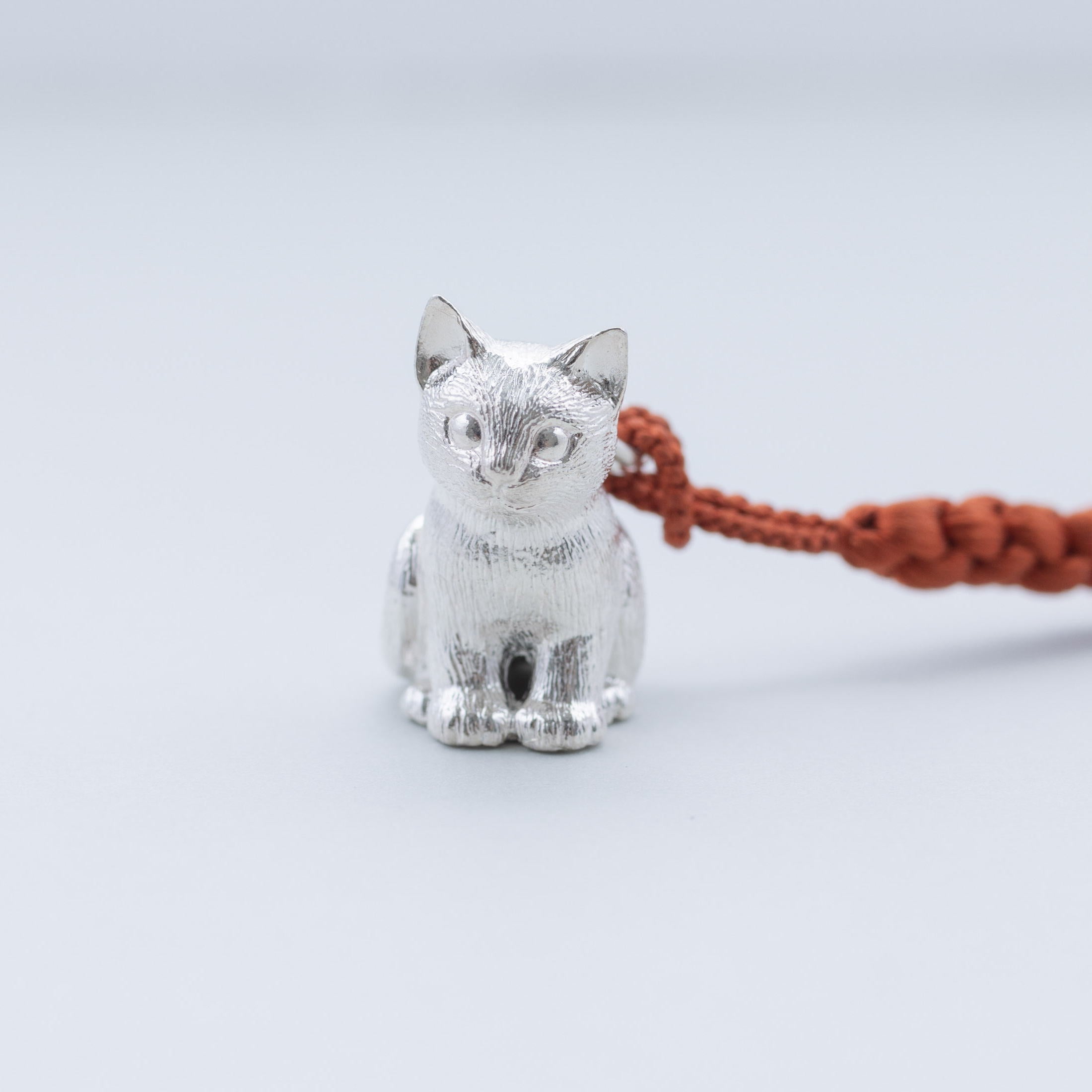 銀製 仔猫 根付