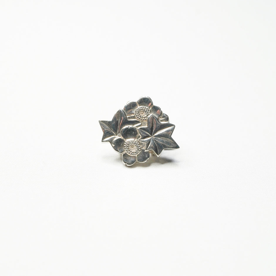 Cloud Brocade (cherry blossom and maple) silver obi clip