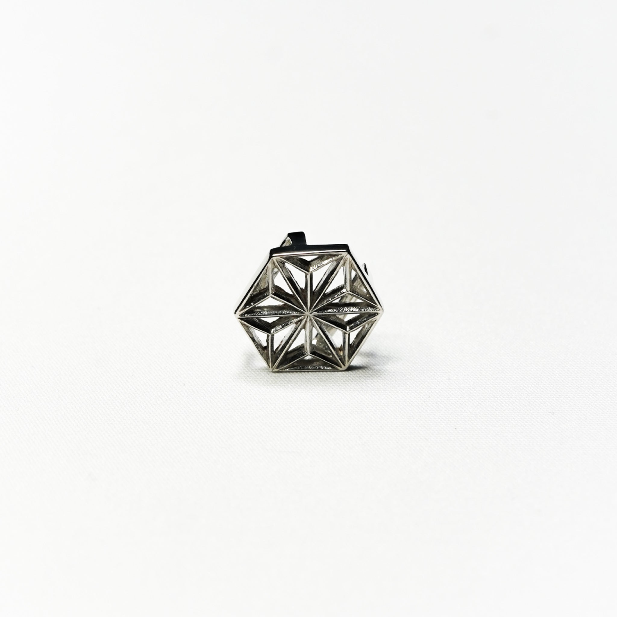 [Season] Obi Clasp with Hemp Leaf Design - 35th Season: Soil is Wet and Hot