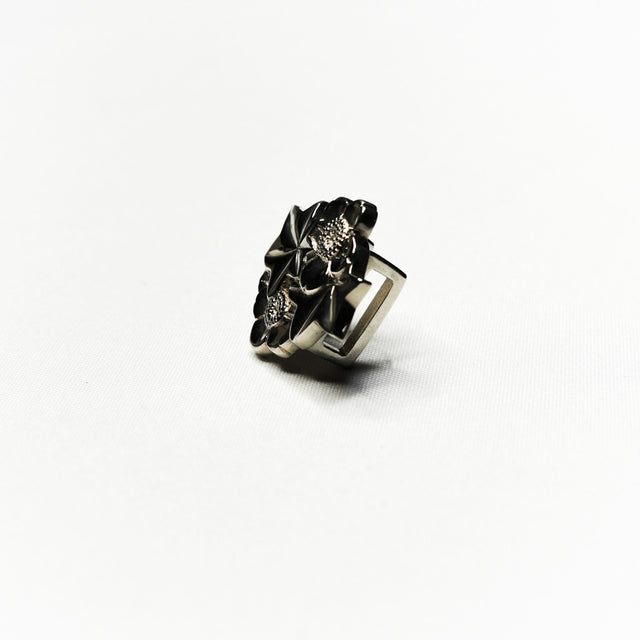 Cloud Brocade (cherry blossom and maple) silver obi clip