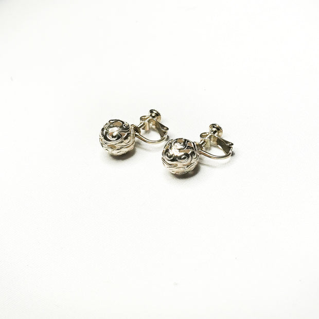 Cloud ball earrings