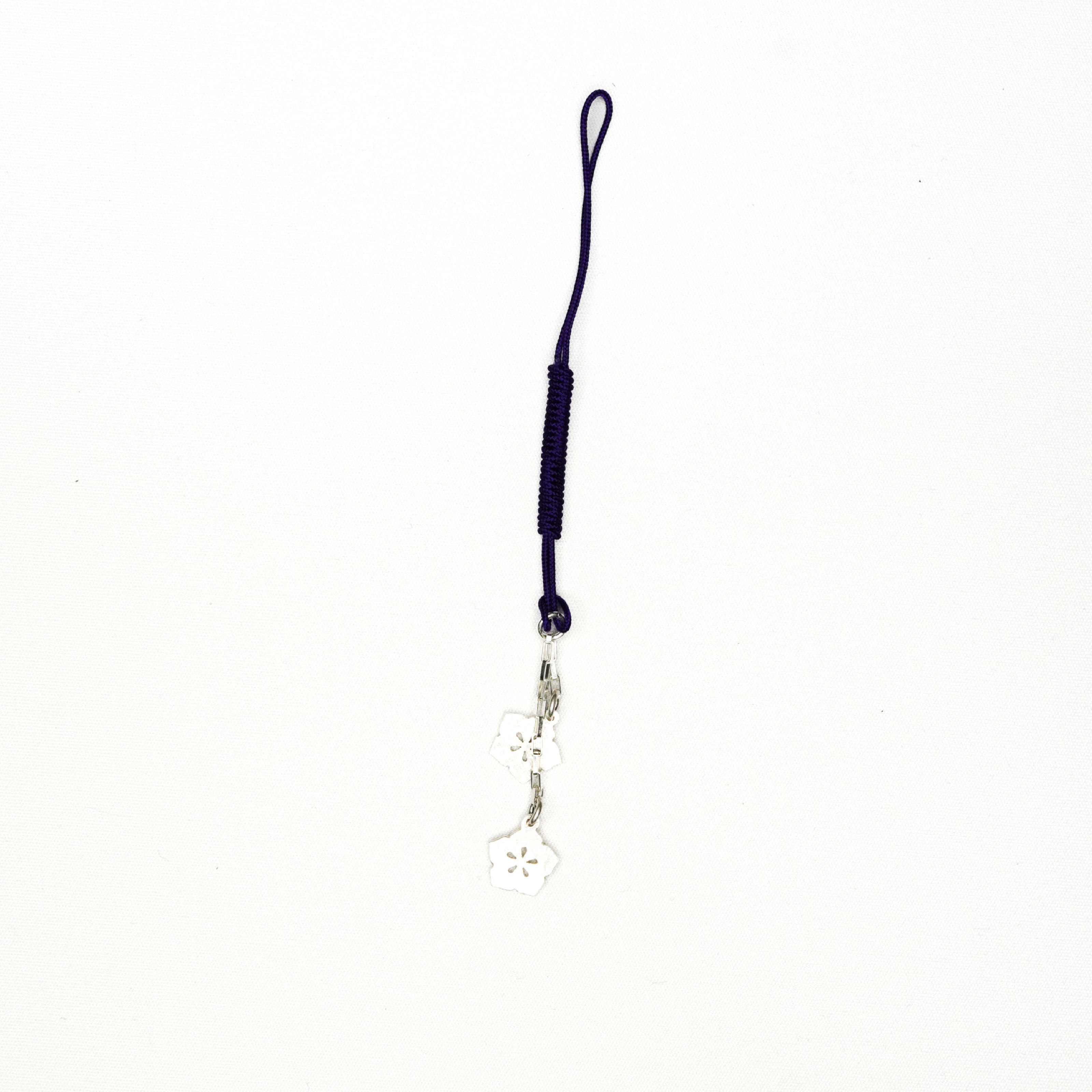 Silver Small Flower Netsuke