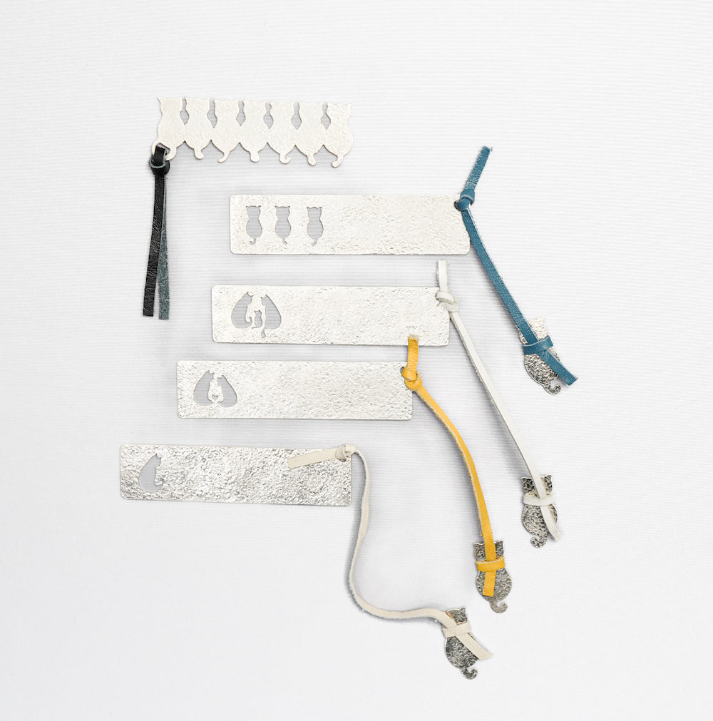 純銀 しおり 猫物語 – かざりや 鐐 - KAZARIYA RYO KYOTO JAPAN -